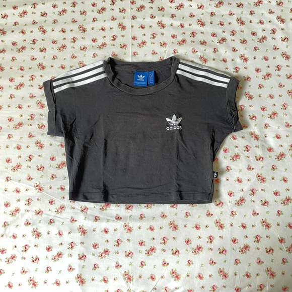 ADIDAS - Cropped Black & White Baby Tee - Picture 3 of 7